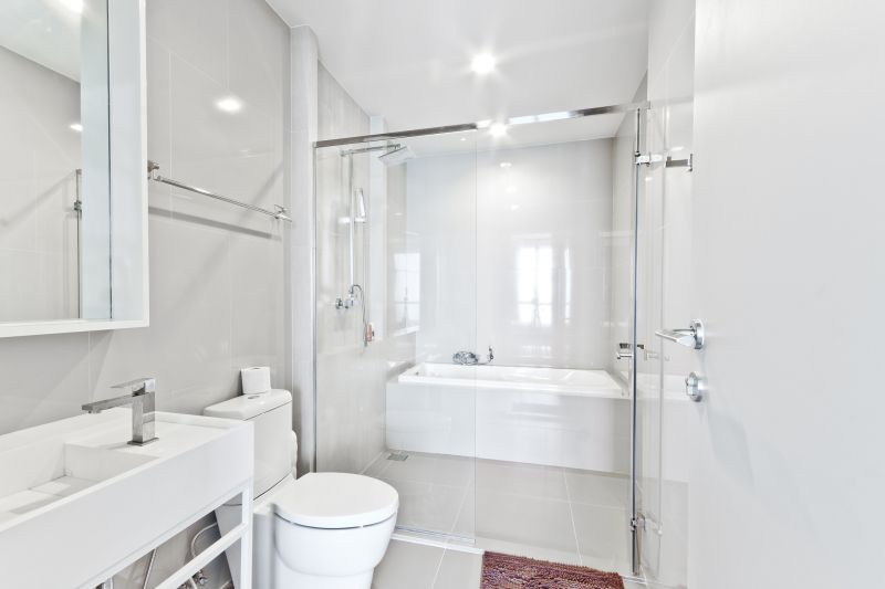 Shower Tubs in Small Spaces